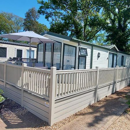A Fashionable Caravan In A Peaceful Seaside Town แซนดาวน์ ภายนอก รูปภาพ
