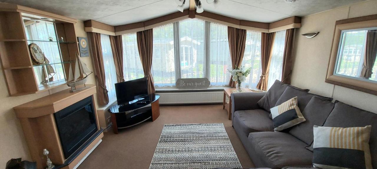 A Fashionable Caravan In A Peaceful Seaside Town แซนดาวน์ ภายนอก รูปภาพ